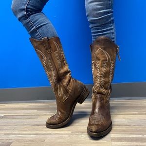 Golden goose zip boots